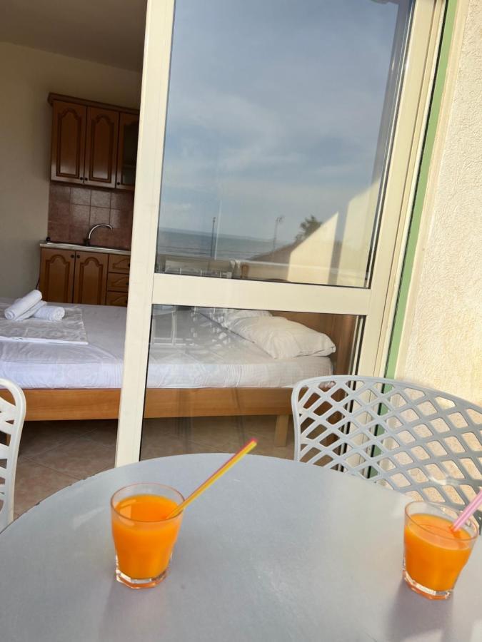Appartement Sea View And Next To Promenade, Studio,1,1 And 2,1 *